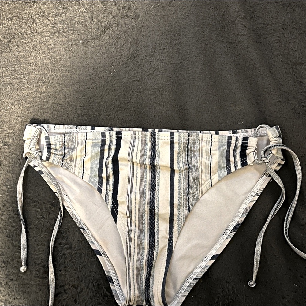 Bathing suit bottoms